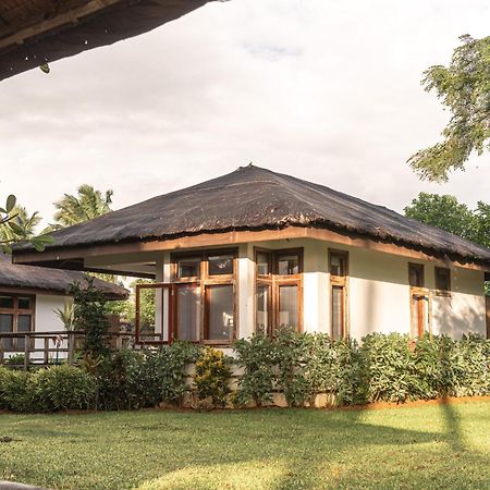 Alon Cloud9 Beach Front Catangnan Exterior photo